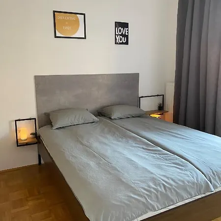 Apartma Felicija *
